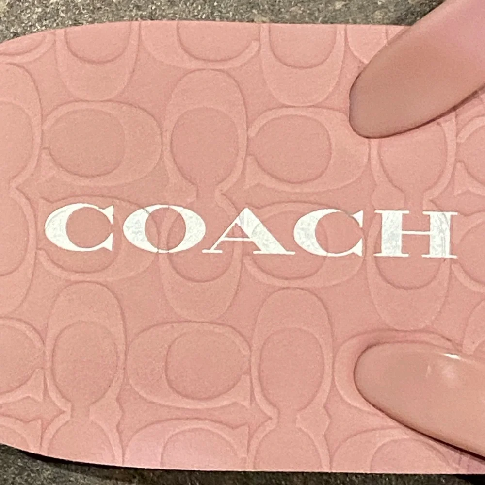 Coach pink flip flops - Picture 8 of 8